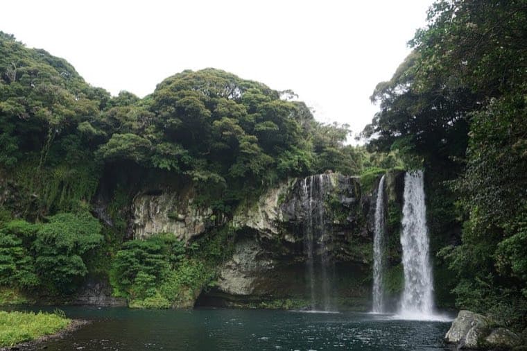 Cheonjiyeon Falls
